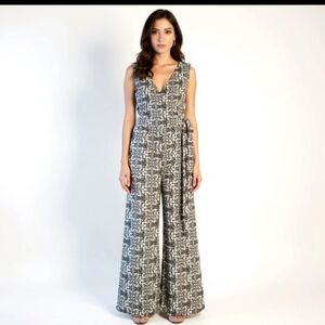 Cato Established 1946 Black & White Pantsuit